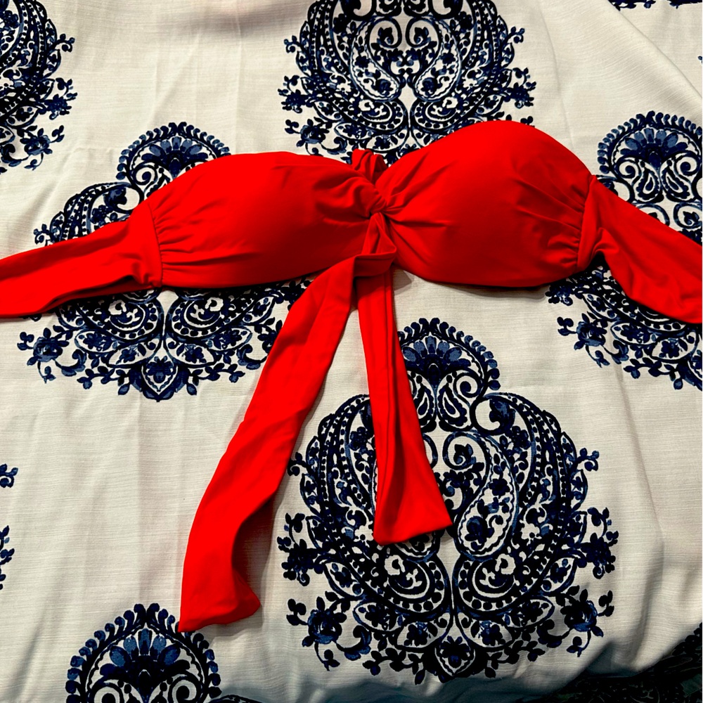 Strapless Bow Bikini Top 👙